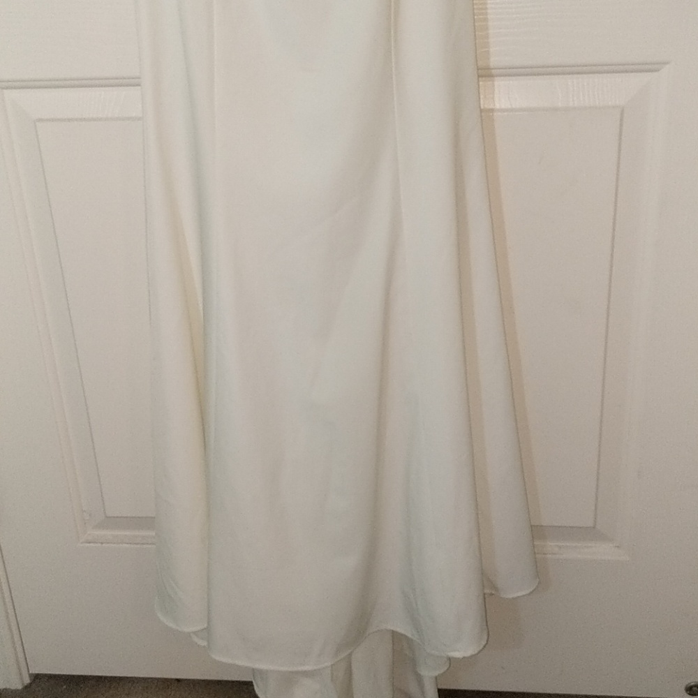 Jarlo Zoe Ruffle Back Gown - Picture 5 of 8